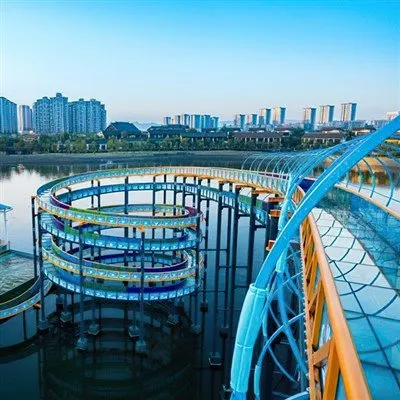 شريحة مياه زجاجية واسعة النطاق